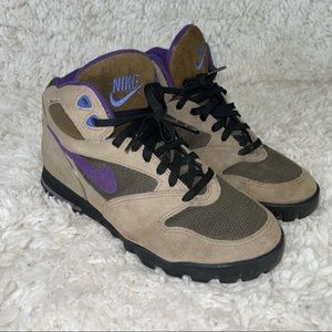 Vintage 1993 Nike Women’s Size 8.5 ACG Hiking Trail Purple/Brown Boots 940507-IB